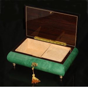 Italian Inlaid Musical Jewelry Box 02CF Green opened