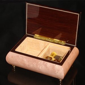 Italian Jewelry Box Light Pink 04CF opened no cover