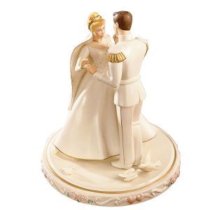 Cinderella-Cake-Top-Gold-Lenox