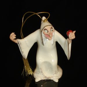 Snow-White-Hag-Lenox-Ornament