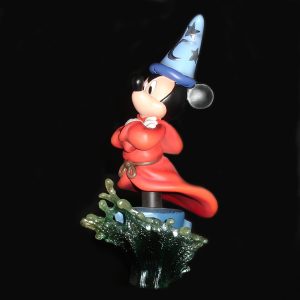 Mickey Sorcerer figurine by Grand Jester left view