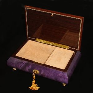 Italian-Musical-Jewelry-Box-02A-Purple-opened