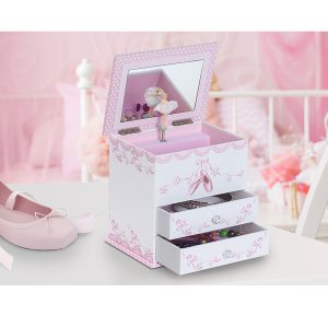 Angel-Musical-Jewelry-box-display
