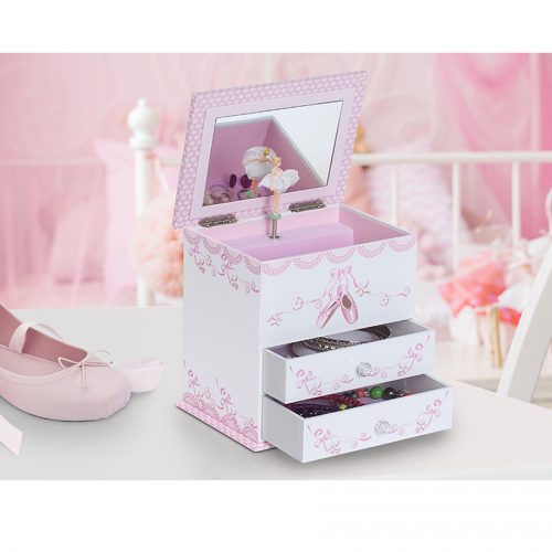Angel-Musical-Jewelry-box-display