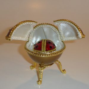 Love-Bug-Lady-Bug-Egg-back-view-opened
