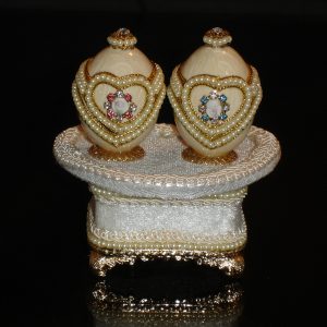 Love-Forever-Musical-Pigeon-Eggs