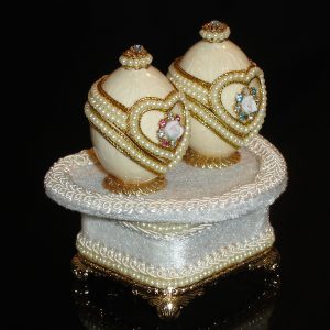 Love-Forever-Musical-Pigeon-Eggs-left-side-view