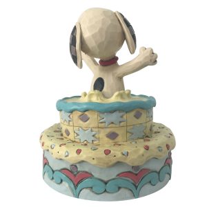 Snoopy-Birthday-Cake-back-view