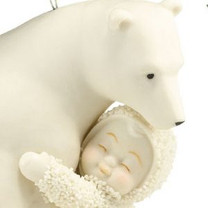 Snowbaby-Bear-Hug-ornament-close-up