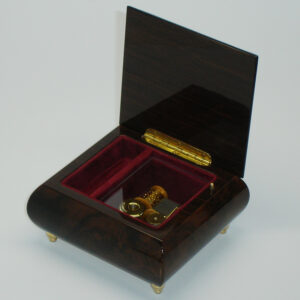 Italian-Inlay-Rose-Red-Walnut-open-no-