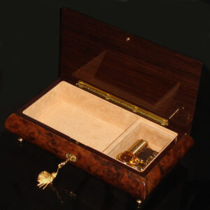 Italian-Inlay-30-Note-Burl-Wlanut-open-no-cover