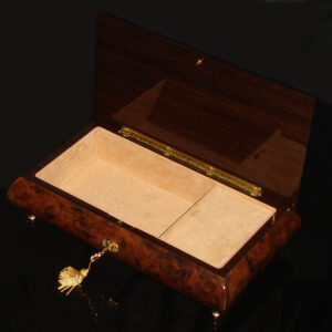 Italian-Inlay-30-Note-Burl-Wlanut-open