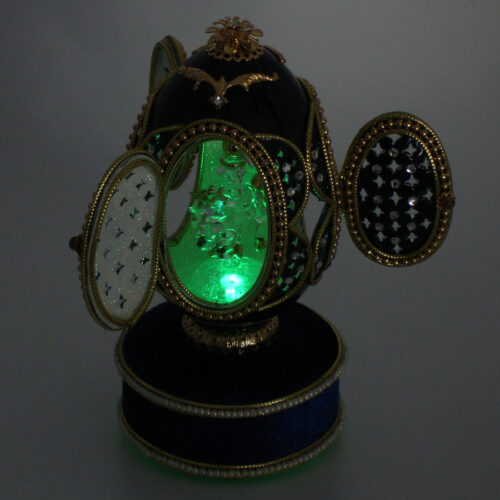 Crystal-Carousel-Egg-green