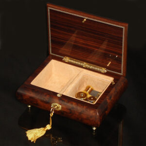 Italian-Inlay-Musical-Jewelry-Box-Heart-Walnut-open-no-cover