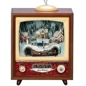 Large-TV-Train-Village-Close-Up
