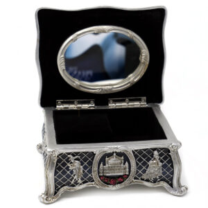 Phantom-Silver-Jewelry-Box-open