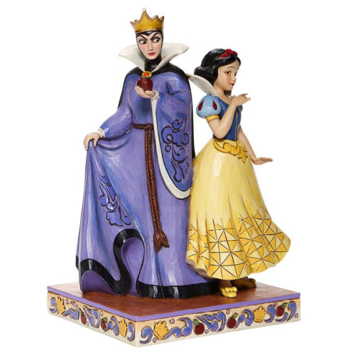 Snow-White-and-Queen-angle