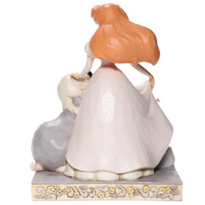 White-Woodland-Ariel-back