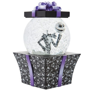 Jack-Present-Globe-snow