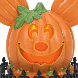 Mickey-Pumpkin-Center-close