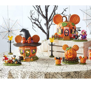 Mickey-Pumpkintown-display