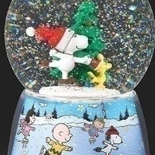 Snoopy-Skating-Globe-close