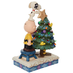 Charlie-Snoopy-Decorating-left