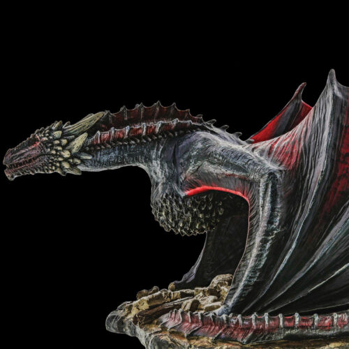 Drogon-right-side-dark-close
