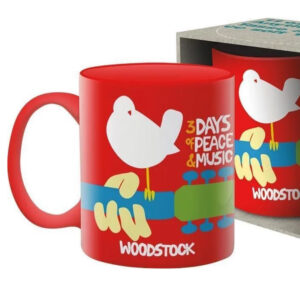 Woodstock-Red-Mug-close