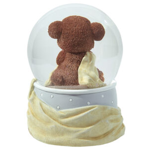 Bear-and-Blanket-Globe-back