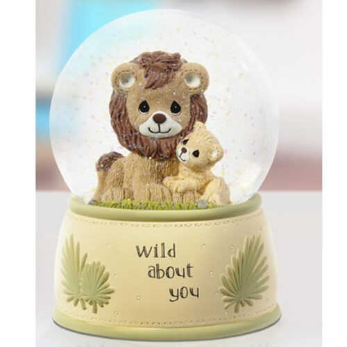 Lion-and-Cub-Globe-front