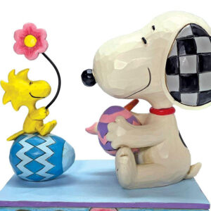 Snoopy-Easter-Eggs-close