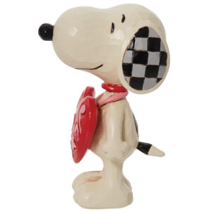 Snoopy-Wearing-Heart-right