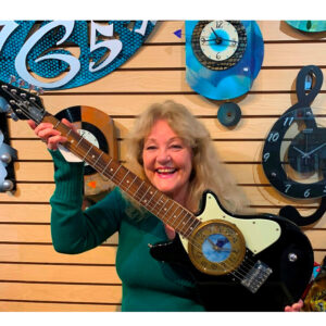 Guitar-Clock-Fun-Photo