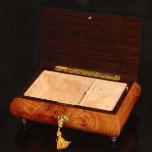 02-Pink-Roses-Elm-open