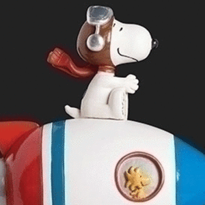 Snoopy-Rocket-Night-Light-close