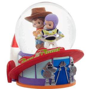 Buzz-Woody-Globe-right