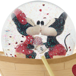 Mickey-Minnie-Boat-close