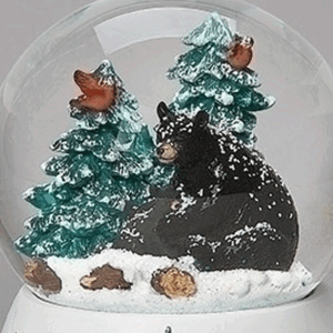 Black-Bear-Snow-Globe-close