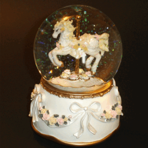 Blonde-Carousel-Globe