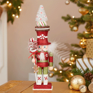Candy-Nutcracker-display