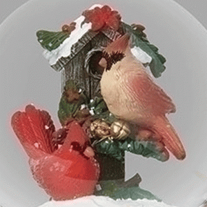 Cardinals-Birdhouse-Globe-close