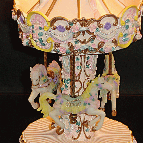 Carousel-close-14059