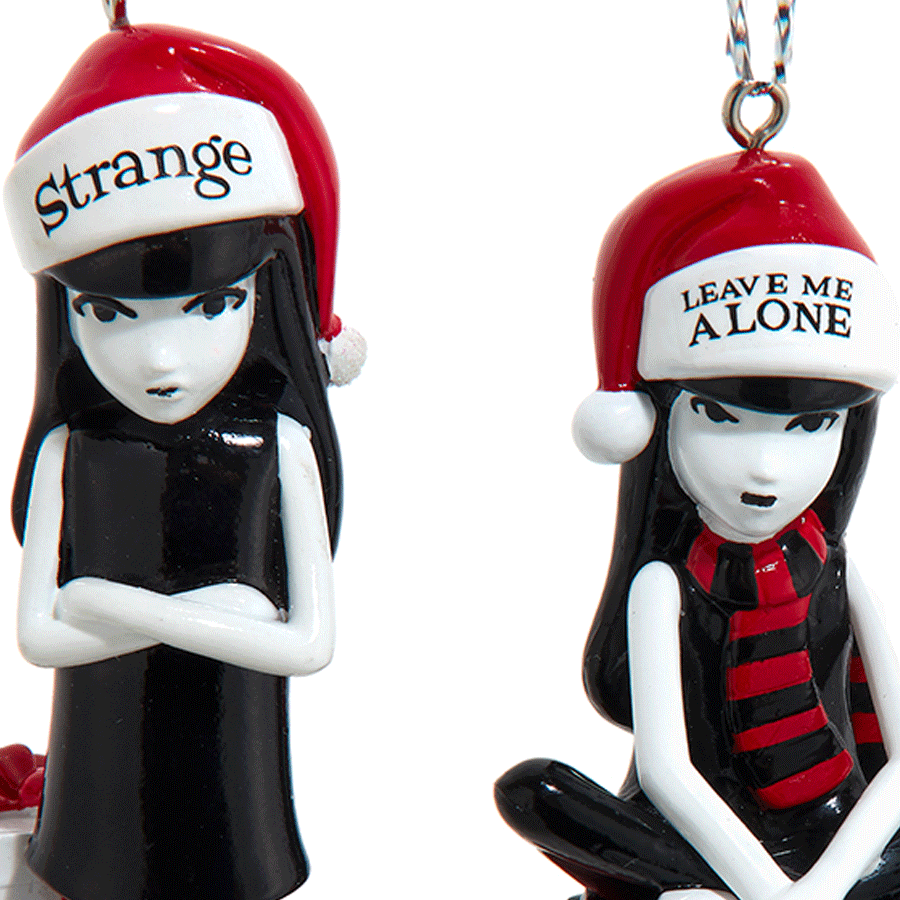 Emily-Ornament-Set-close