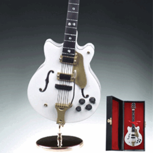 Falcon-Electric-Guitar-close