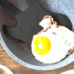 Guitar-Spatula-egg-close