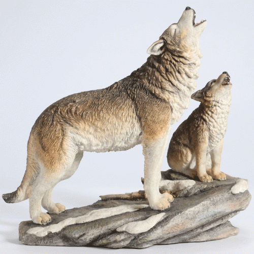 Howling-Wolves-front-right