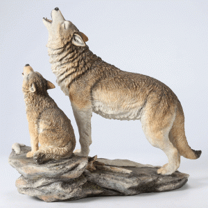 Howling-Wolves-left
