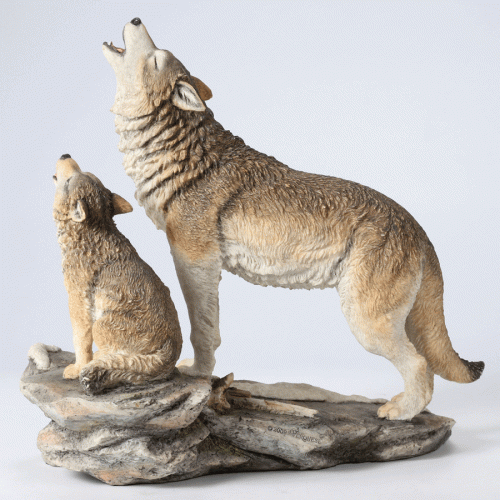 Howling-Wolves-left