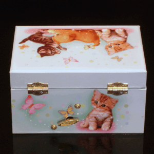 Kitten-Jewelry-Box-back